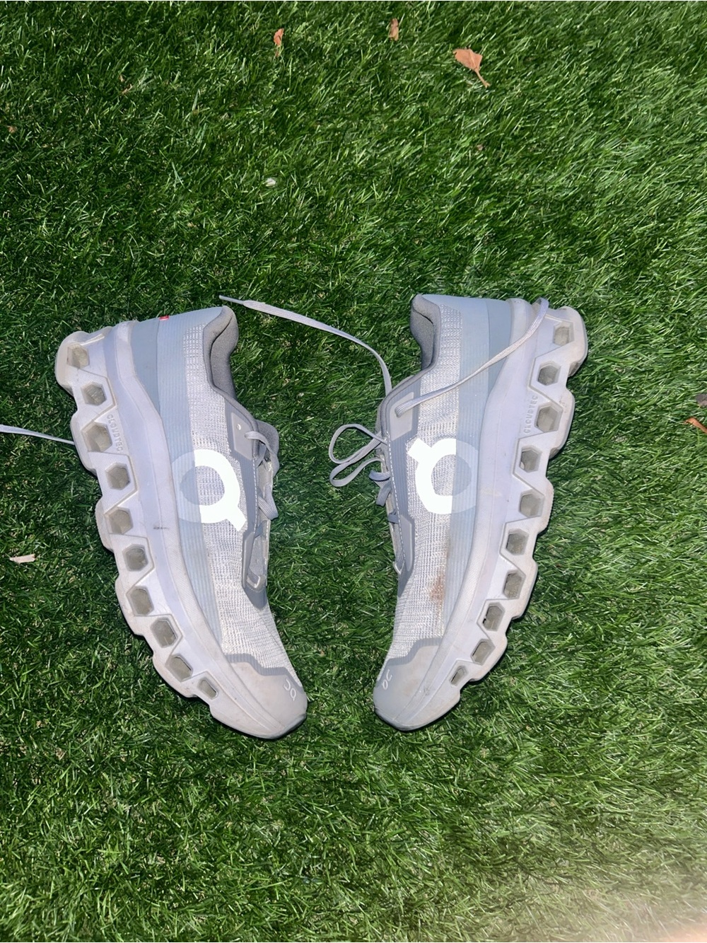 Men's Athletic Running Shoes in Light Gray